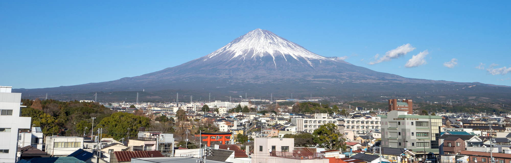 富士山世界遺産センターから見る富士宮市と富士山